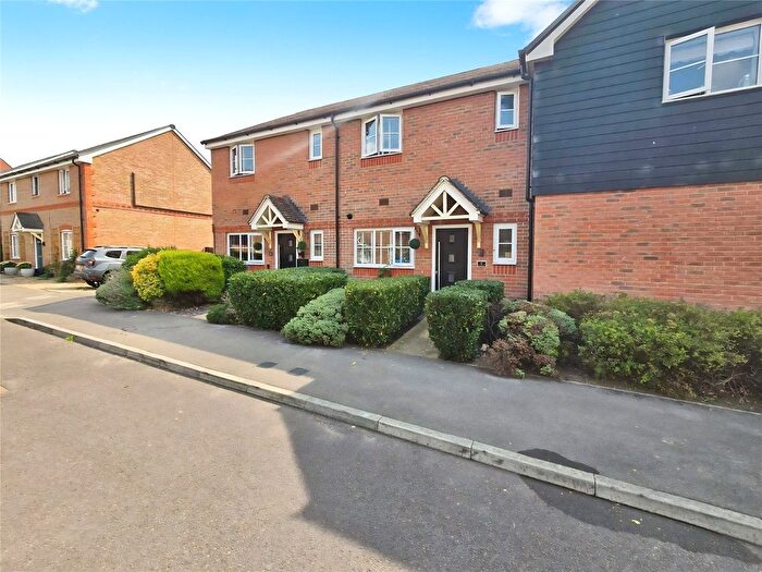 3 Bedroom Terraced House For Sale In Guillemot Street, Bracknell, Berkshire, RG12