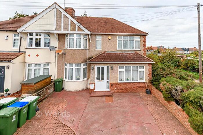 5 Bedroom Semi Detached House For Sale In Northumberland Avenue, Welling, Kent, DA16