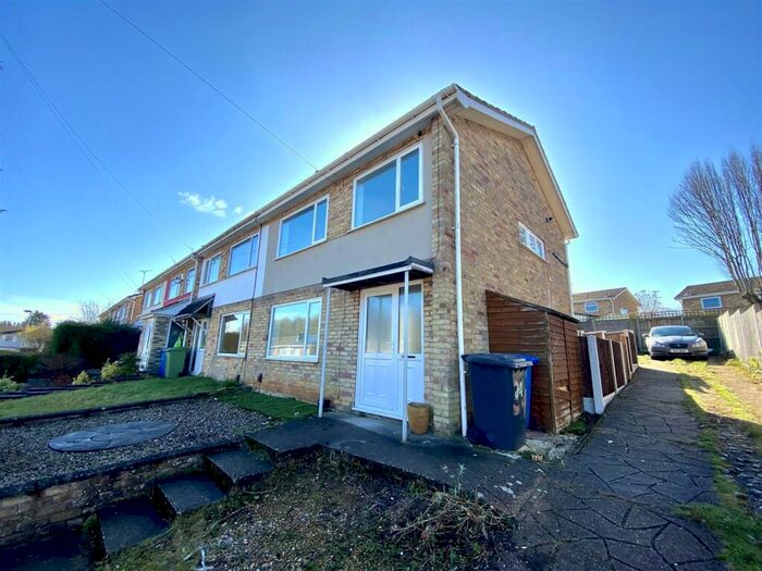 3 Bedroom End Of Terrace House To Rent In Fallowfield Close, Norwich, NR1