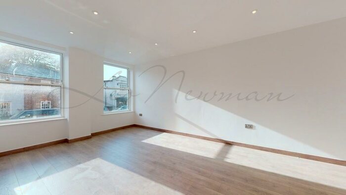 1 Bedroom Flat To Rent In High Street, Esher, Surrey, KT7