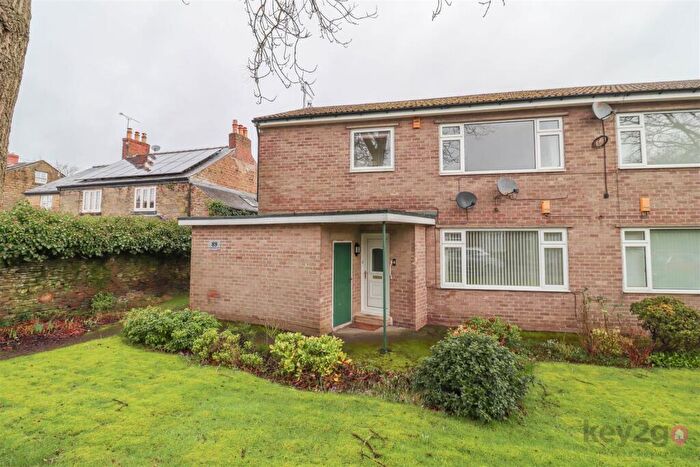 2 Bedroom Flat For Sale In Greenhill Main Road, Sheffield, S8