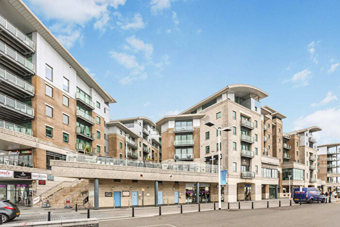 2 Bedroom Flat To Rent In Dolphin Quays, The Quay, BH15