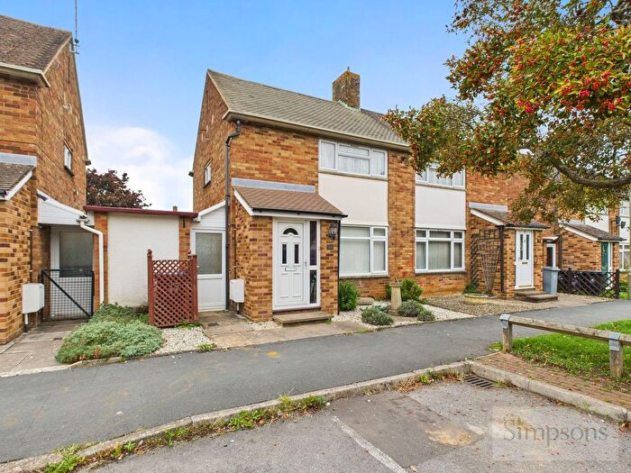 2 Bedroom End Of Terrace House For Sale In Wychwood Close, Witney, OX28