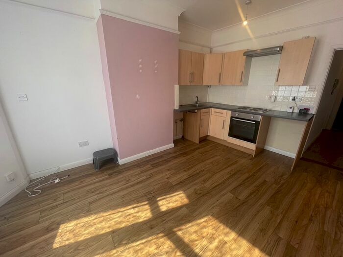 1 Bedroom Flat To Rent In High Street, Sheerness, ME12