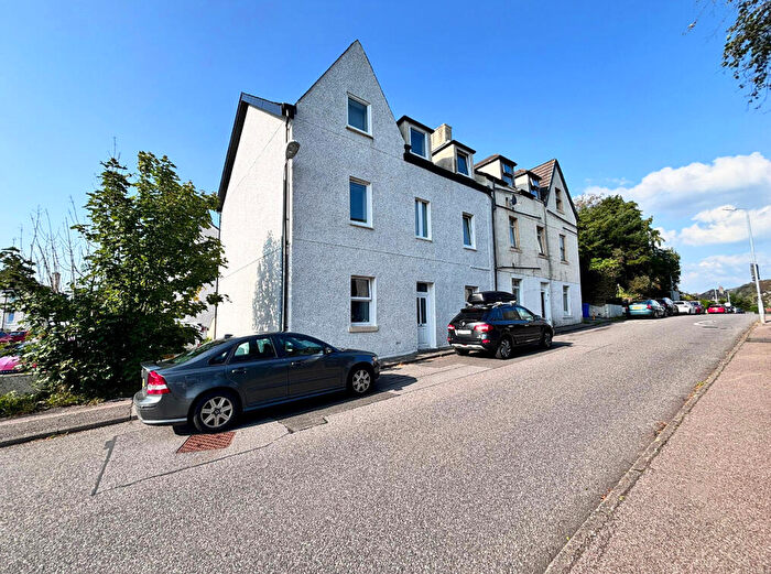 2 Bedroom Flat For Sale In Glendale, Lorne Terrace, Miller Road, Oban, PA34