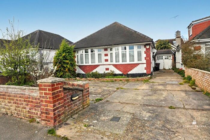 3 Bedroom Detached Bungalow For Sale In Shipwrights Drive, Benfleet, SS7