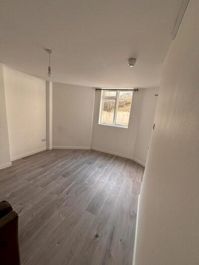Studio To Rent In Norfolk Terrace, Brighton, BN1