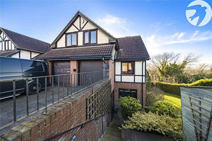 4 Bedroom Detached House For Sale In Beacon Drive, Bean, Dartford, Kent, DA2