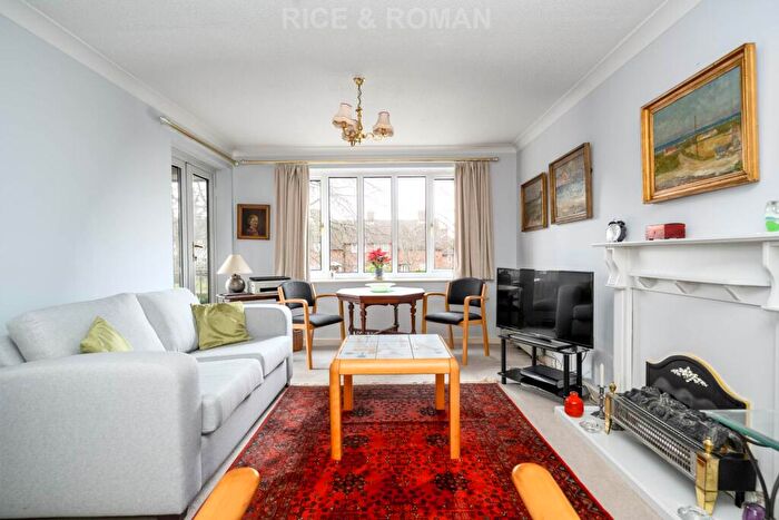 1 Bedroom Retirement Property For Sale In Oakmead Green, Epsom, KT18