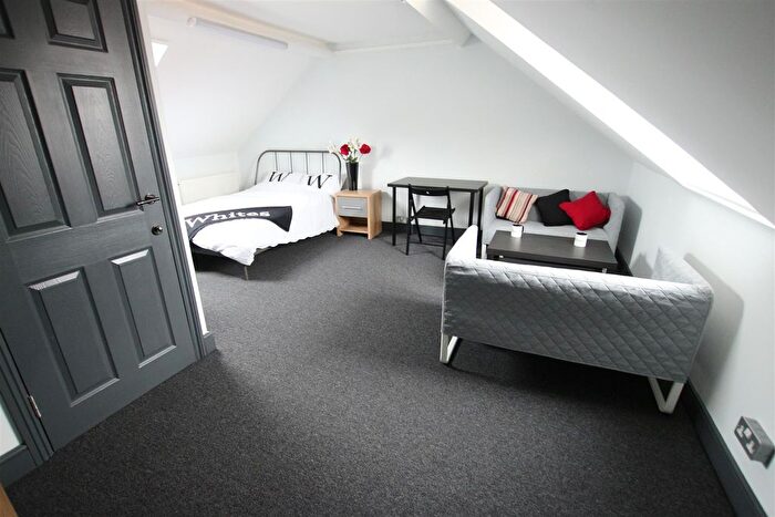 1 Bedroom Property To Rent In Castilian Terrace, Northampton, NN1