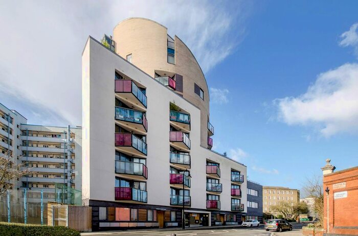 1 Bedroom Flat To Rent In Park Village East, Camden, London, NW1