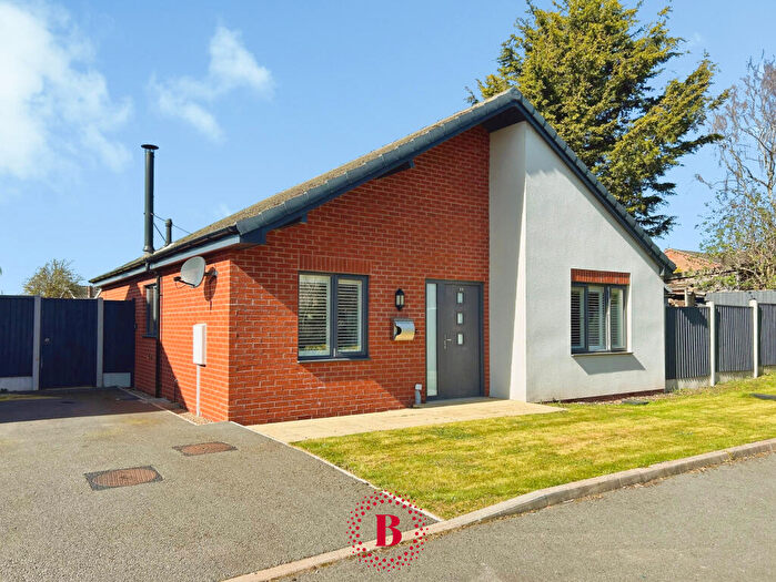 2 Bedroom Bungalow For Sale In Works Lane, Bingham, NG13