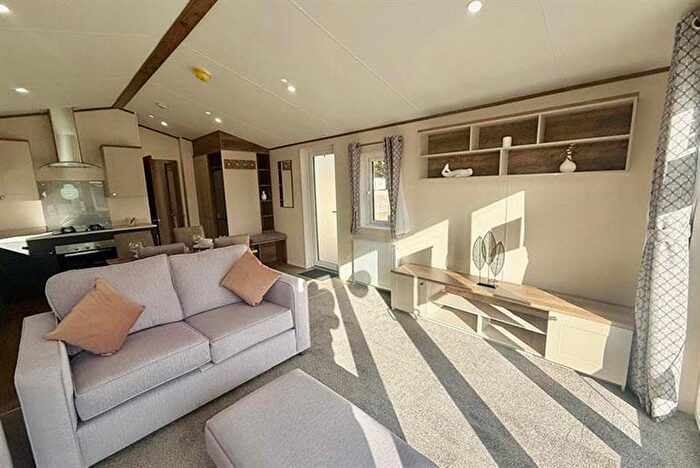 2 Bedroom Lodge For Sale In Willerby Malton Elite, Moffat Manor, Beattock, Moffat, Dumfries And Galloway, DG10 - Photo 2