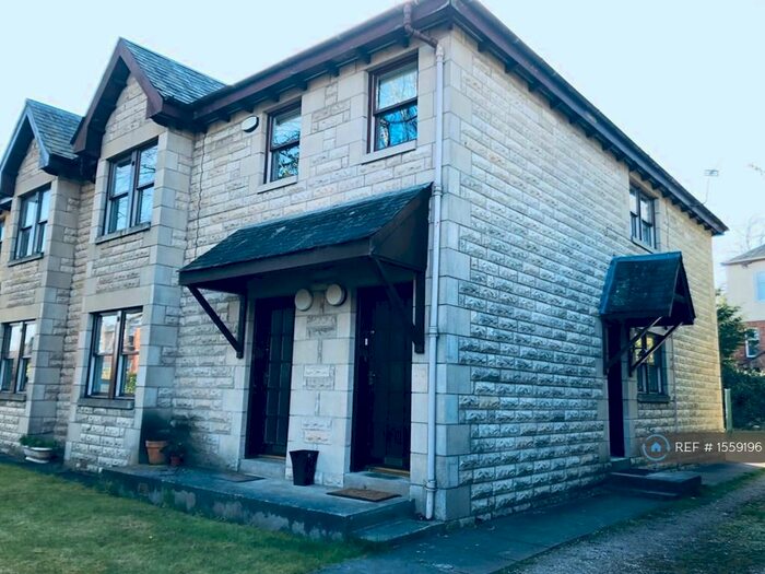 2 Bedroom Flat To Rent In Herries Road, Glasgow, G41