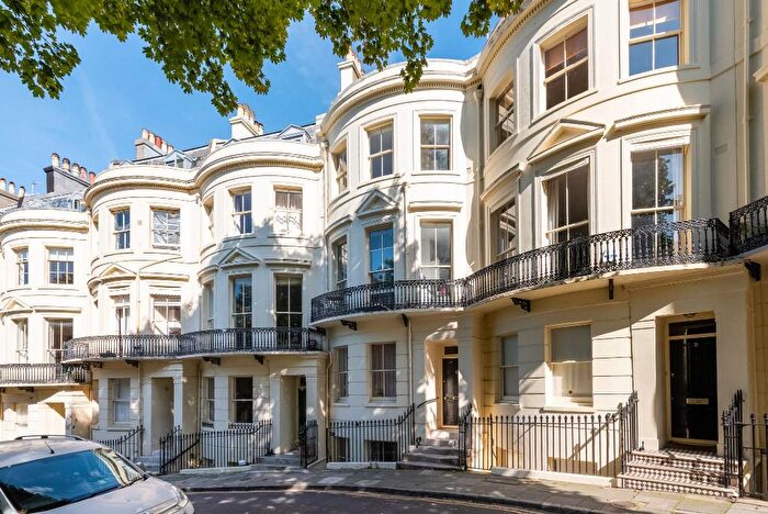3 Bedroom Maisonette To Rent In Powis Square, BN1