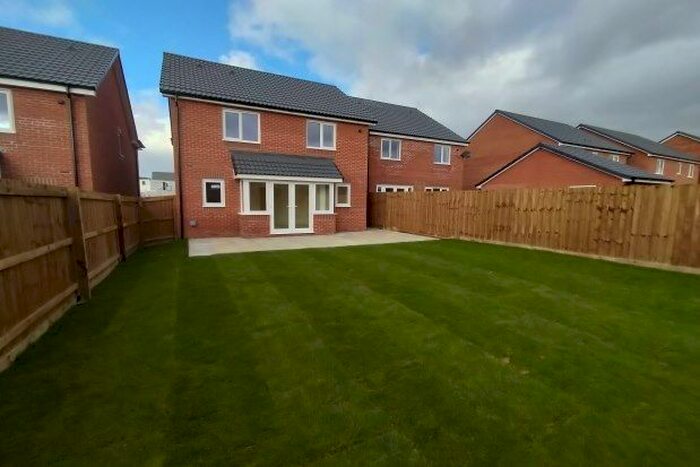 3 Bedroom Property To Rent In Watermint Road, Chesterfield, S42