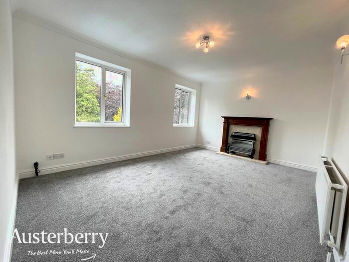 2 Bedroom Flat To Rent In Queens Court, Queens Park Avenue, Dresden, Stoke-On-Trent, ST3