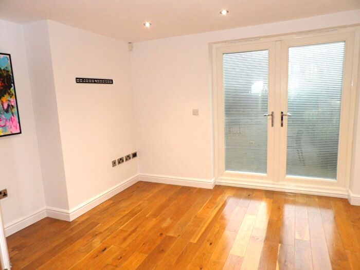 1 Bedroom Flat To Rent In Welbeck Road, Doncaster, DN4