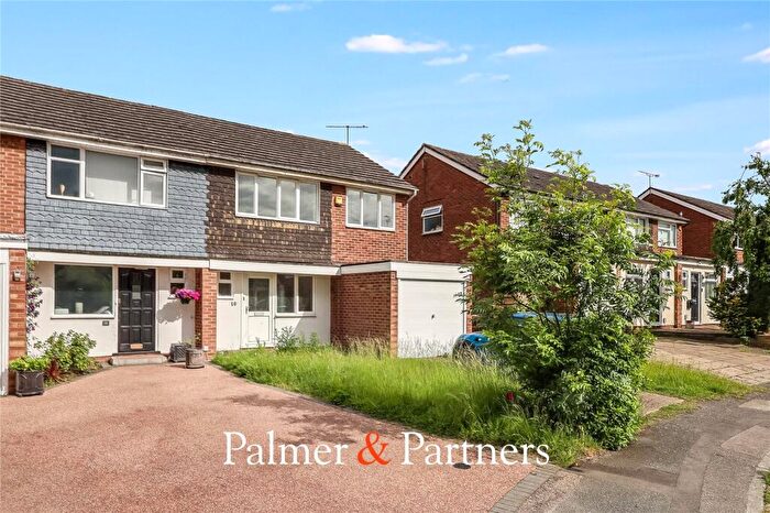 4 Bedroom Semi-Detached House To Rent In Chelmer Lea, Chelmsford, Essex, CM2