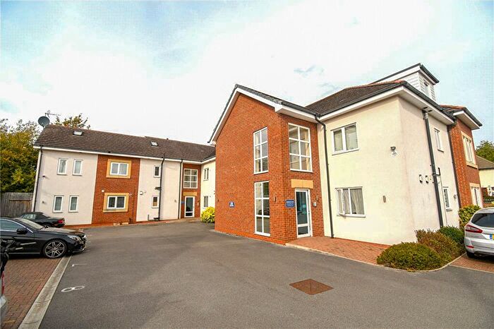2 Bedroom Apartment For Sale In Beresford Avenue, Bebington, Wirral, CH63