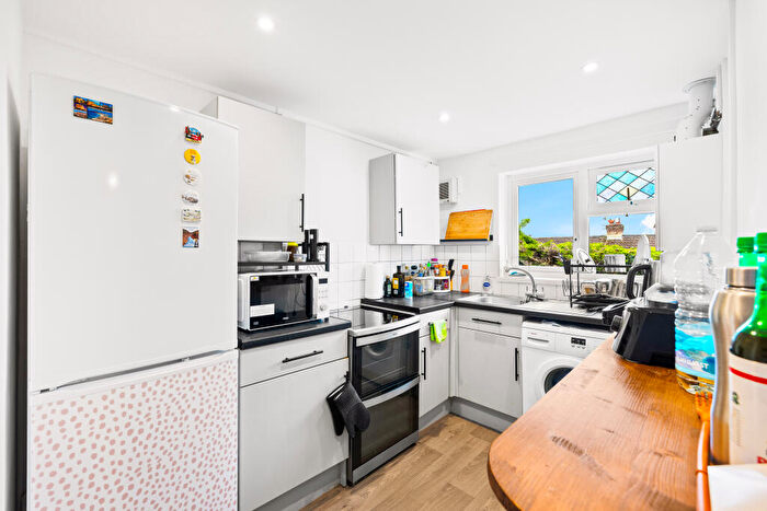 1 Bedroom Apartment For Sale In Ref: Gk - The Range, Bramley, GU5