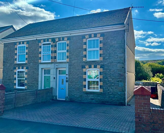 3 Bedroom Semi-detached House For Sale In Brecon Road, Ystradgynlais, Swansea, Qt, Gb, SA9