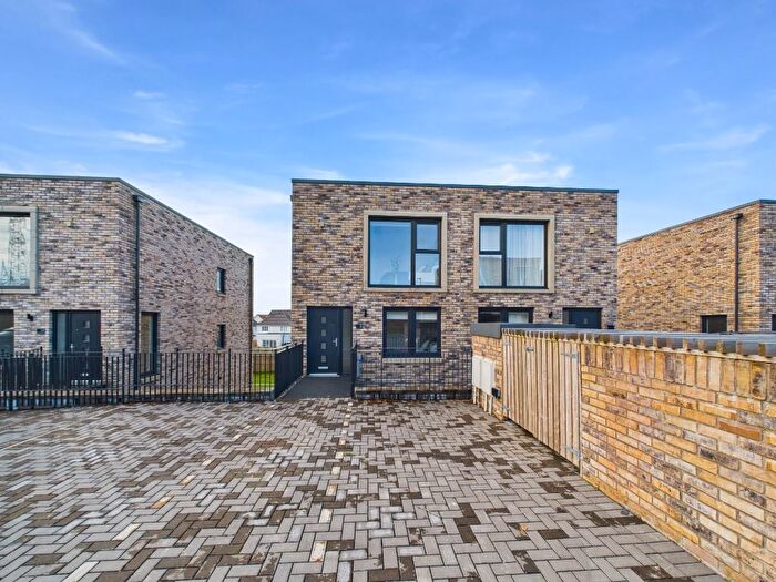 4 Bedroom Semi-Detached House For Sale In The Merganser, East Kilbride, South Lanarkshire, G75