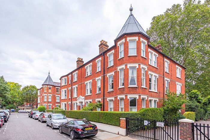 4 Bedroom Flat To Rent In Clevedon Road, Twickenham, TW1
