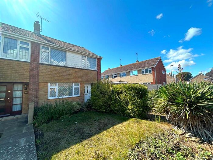 3 Bedroom End Of Terrace House To Rent In Maple Walk, Rustington, BN16