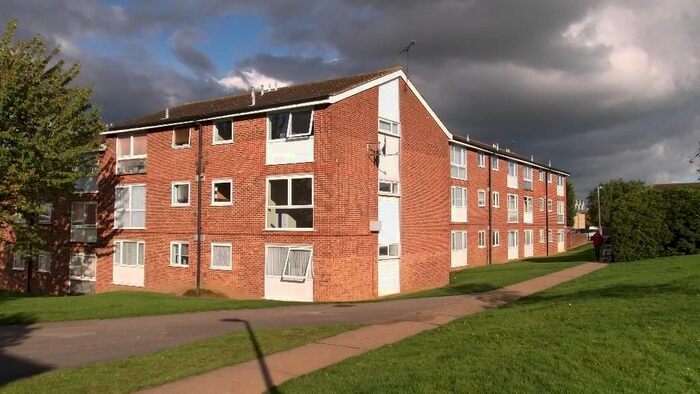 2 Bedroom Flat To Rent In Trafalgar Court, Braintree, CM7