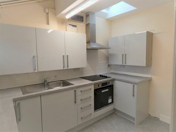 3 Bedroom End Of Terrace House To Rent In Victoria Street, Mansfield, NG18