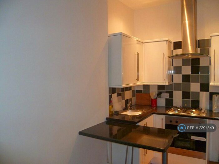 2 Bedroom Flat To Rent In Clifford Street, Glasgow, G51