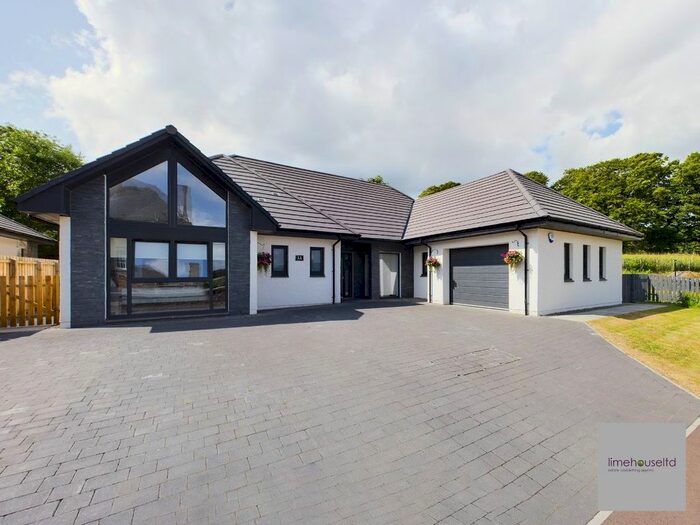 3 Bedroom Bungalow To Rent In Bertram Avenue, Carnwath, Lanark, ML11