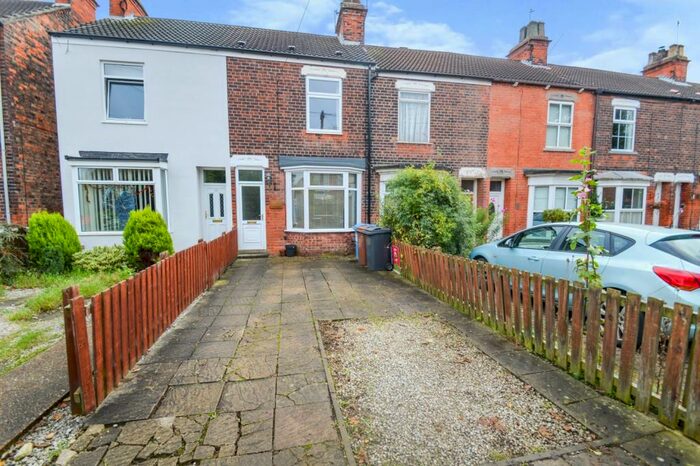 2 Bedroom Terraced House To Rent In Lime Tree Avenue, Sutton, Hull, HU7