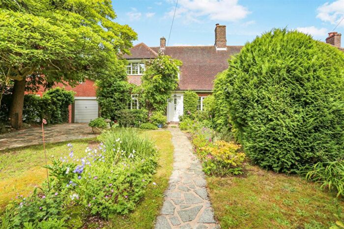 3 Bedroom Semi-Detached House For Sale In Meadow Way, Burgh Heath, Tadworth, KT20