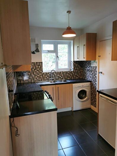 2 Bedroom Apartment To Rent In Maidenhead, Berkshire, SL6