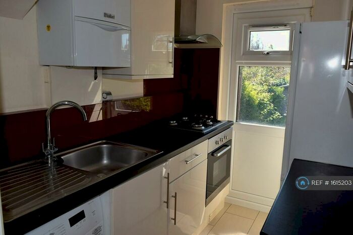 3 Bedroom Semi-Detached House To Rent In Lamorna Grove, Stanmore, HA7