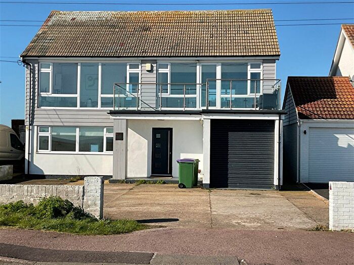 4 Bedroom Detached House For Sale In Coast Drive, Lydd-On-Sea, Romney Marsh, Kent, TN29