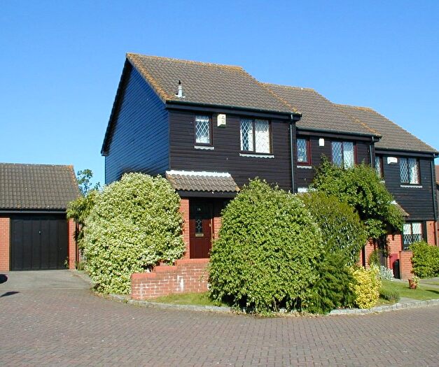 2 Bedroom End Terrace House To Rent In Windmill Field, Windlesham, Surrey, GU20