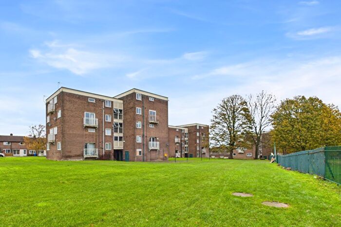 2 Bedroom Flat To Rent In Raeburn Road, Sheffield, S14