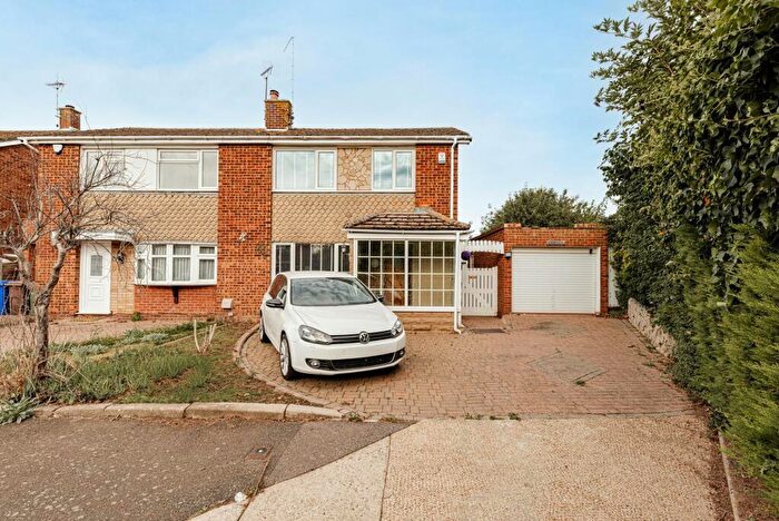 3 Bedroom Semi Detached House For Sale In Churchill Way, Faversham, ME13
