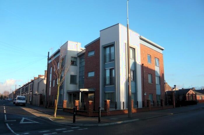 2 Bedroom Apartment To Rent In Windsor Street, L8