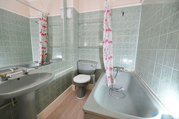 1 Bedroom Flat For Sale In Endsleigh Road, London, W13