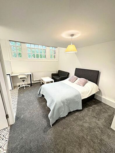 1 Bedroom Studio To Rent In Flat, Woodhouse Street, LS6