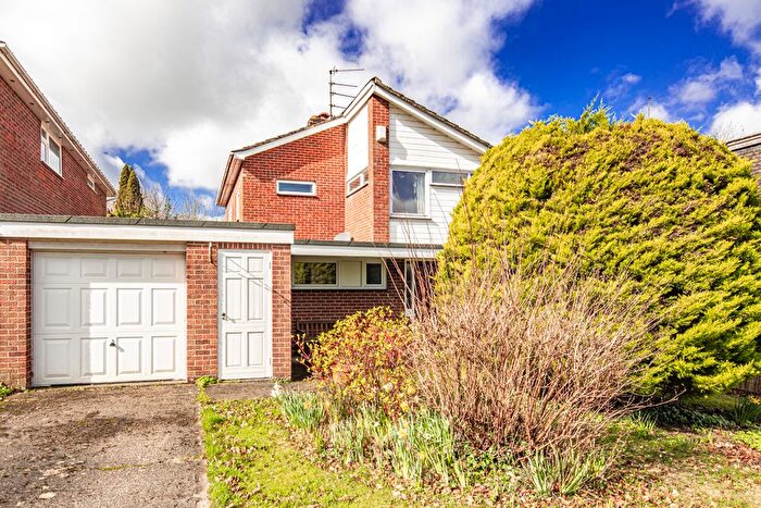 3 Bedroom Detached House For Sale In Mountfield, Goring On Thames, RG8