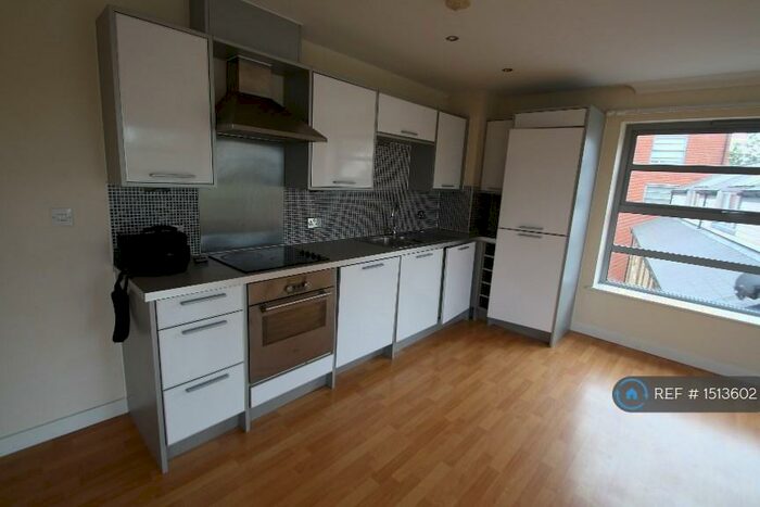 2 Bedroom Flat To Rent In Rotary Way, Colchester, CO3