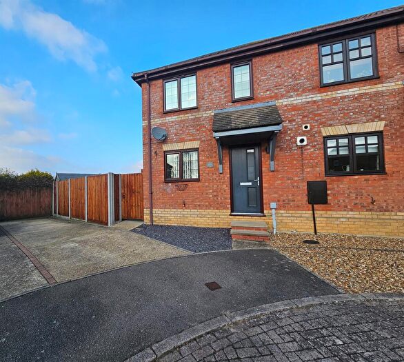 2 Bedroom End Of Terrace House For Sale In Sycamore Close, Worlingham, Beccles, NR34