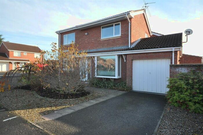 3 Bedroom Detached House To Rent In Carron Crescent, York YO24