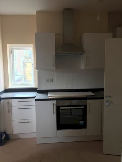 2 Bedroom Flat To Rent In The Woodlands, London, SE19