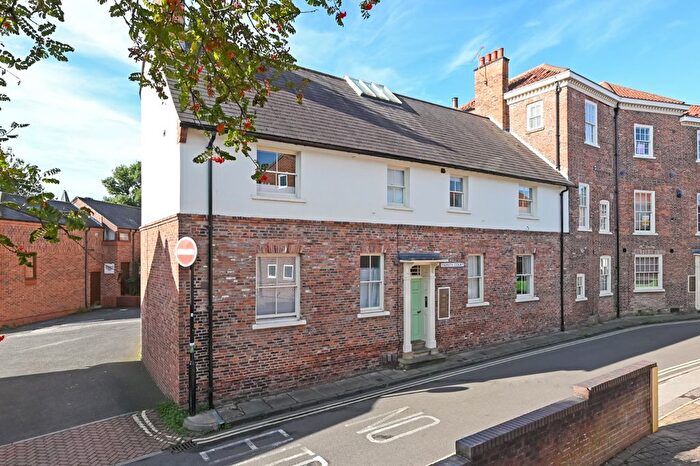 1 Bedroom Flat To Rent In Trinity Court, Trinity Lane, York, North Yorkshire, YO1